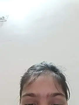 Snapshot of Riyu_05 chatting on December 2024 07:04:02 AM Riyu 05 online show from December 2024 07:04:02 AM