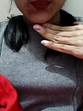 Snapshot of Riyu_05 chatting on December 2024 10:26:02 AM Riyu 05 online show from December 2024 10:26:02 AM