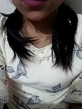 Snapshot of Riyu_05 chatting on March 2025 06:25:02 AM Riyu 05 online show from March 2025 06:25:02 AM