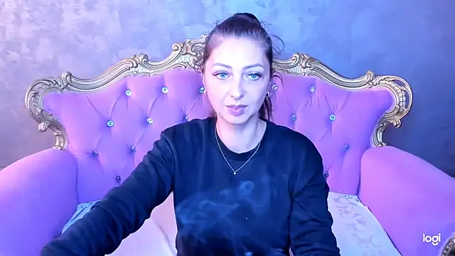 DivinSandra online show from October 2025 08:04:01 AM