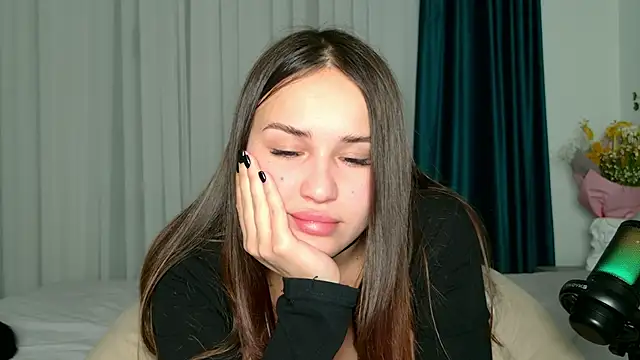 Snapshot of Brenda_M00n chatting on March 2025 04:32:01 PM Brenda M00n online show from March 2025 04:32:01 PM