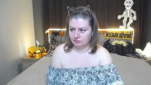 ZannaDreil online show from October 2025 06:08:02 PM