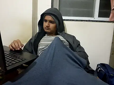 Jonrobinso online show from December 2025 04:25:01 PM