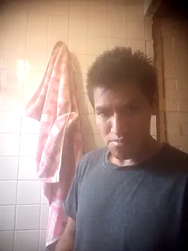 Snapshot of Giovannisexxx69 chatting on March 2026 10:10:01 PM Giovannisexxx69 online show from March 2026 10:10:01 PM