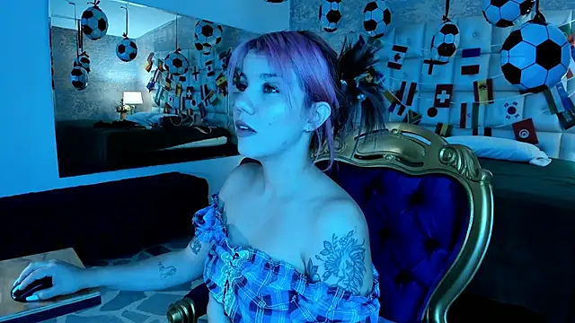 MelaniieRoux online show from July 2026 07:38:02 PM