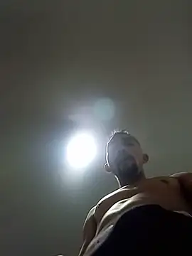 Emilio2034 online show from May 2026 01:35:02 AM