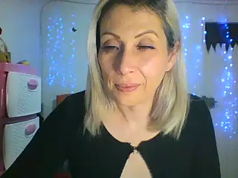 alixia81 online show from February 2025 11:41:02 PM