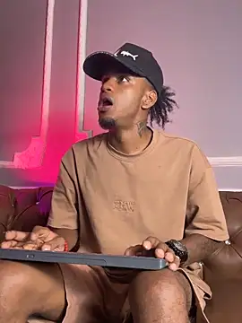 AaronCruz  online show from January 2025 02:22:01 PM