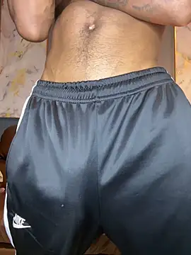 AaronCruz  online show from February 2025 01:25:02 AM