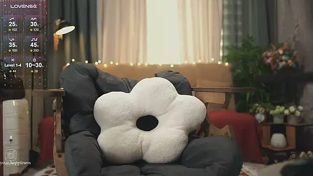 Snapshot of Feral_Berrry_ chatting on January 2025 06:09:02 AM Feral Berrry online show from January 2025 06:09:02 AM