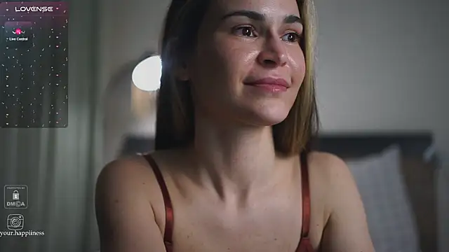 Snapshot of Feral_Berrry_ chatting on March 2025 05:18:01 PM Feral Berrry online show from March 2025 05:18:01 PM