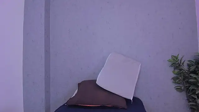 Tiffany mendez online show from April 2026 12:05:02 PM