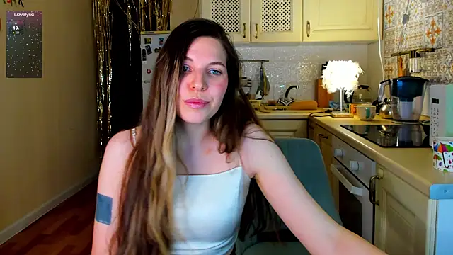 Snapshot of Annie_aww chatting on December 2024 11:41:02 PM Annie aww online show from December 2024 11:41:02 PM