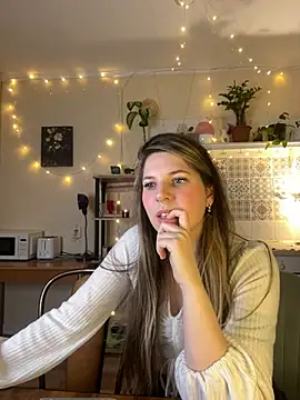 Snapshot of Annie_aww chatting on March 2025 11:18:02 PM Annie aww online show from March 2025 11:18:02 PM