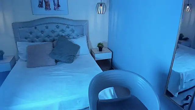 escarleth   online show from September 2025 01:22:01 PM