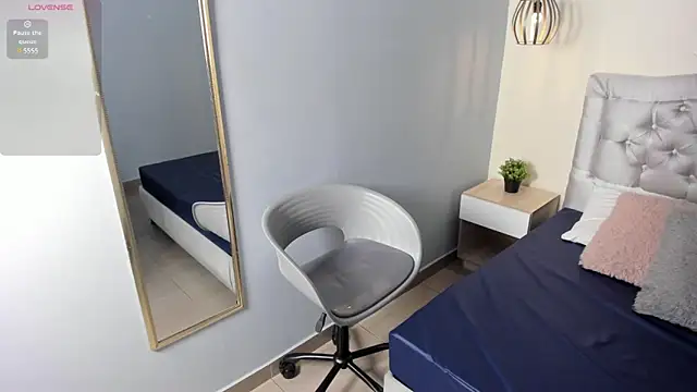 escarleth   online show from March 2026 11:58:01 AM