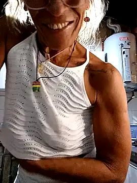 Snapshot of sabinytahot chatting on January 2025 04:41:02 AM sabinytahot online show from January 2025 04:41:02 AM