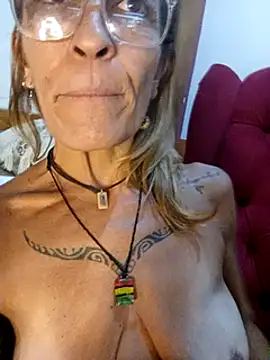 Snapshot of sabinytahot chatting on February 2025 11:00:02 PM sabinytahot online show from February 2025 11:00:02 PM