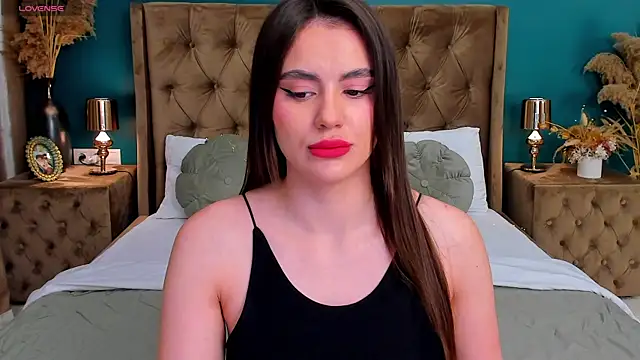 CalyMoon online show from April 2026 07:07:01 PM