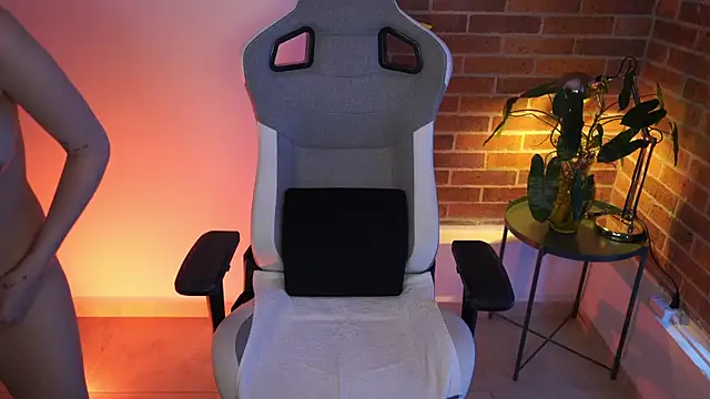 anyacutex online show from January 2025 07:37:01 PM