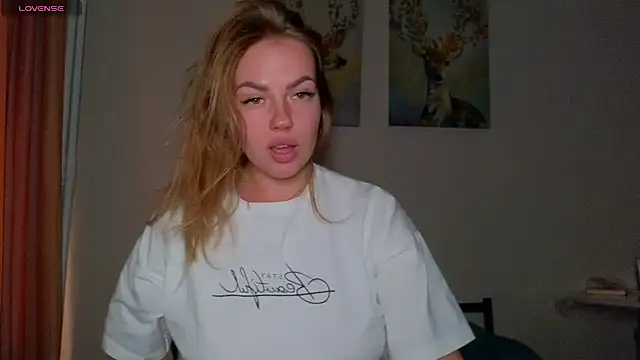 EmilyRobbie online show from April 2026 03:44:01 PM