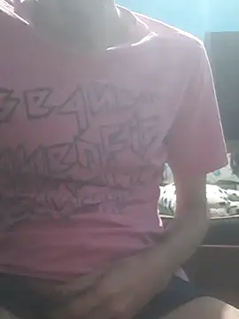 hugosafado333 online show from September 2025 05:29:01 AM