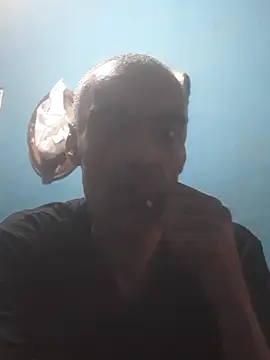 hugosafado333 online show from October 2025 05:30:02 AM