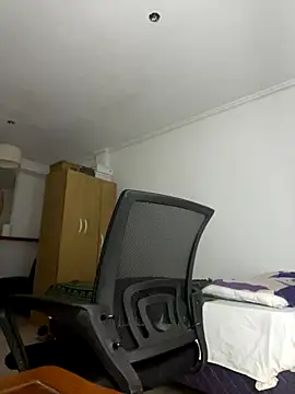 Yerucita online show from November 2025 04:55:01 AM