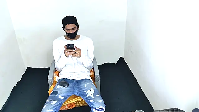 Snapshot of Habibi_big_b chatting on November 2025 07:08:01 AM Habibi big b online show from November 2025 07:08:01 AM