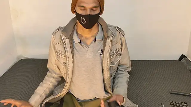 Snapshot of Habibi_big_b chatting on January 2026 04:12:02 PM Habibi big b online show from January 2026 04:12:02 PM