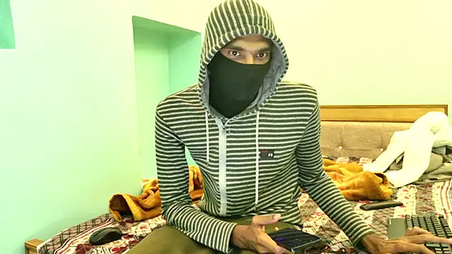 Snapshot of Habibi_big_b chatting on February 2026 05:19:02 PM Habibi big b online show from February 2026 05:19:02 PM