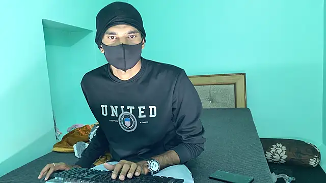 Snapshot of Habibi_big_b chatting on February 2026 11:40:01 AM Habibi big b online show from February 2026 11:40:01 AM