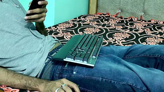 Snapshot of Habibi_big_b chatting on March 2026 01:29:02 PM Habibi big b online show from March 2026 01:29:02 PM