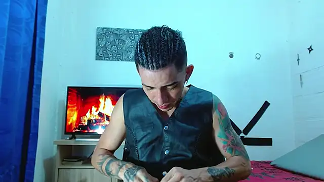 Snapshot of targuerian22 chatting on January 2025 05:11:01 AM targuerian22 online show from January 2025 05:11:01 AM