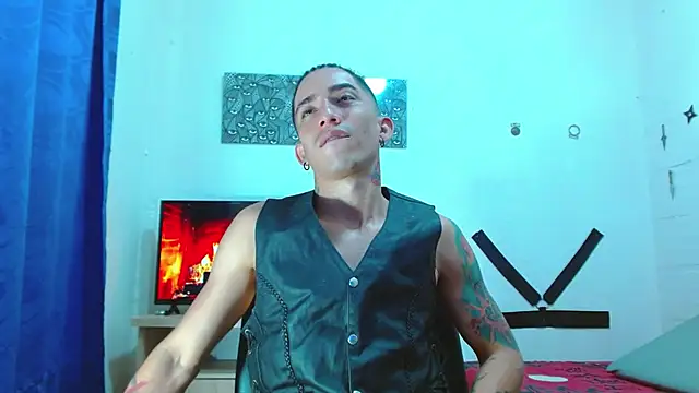 Snapshot of targuerian22 chatting on January 2025 08:11:02 AM targuerian22 online show from January 2025 08:11:02 AM