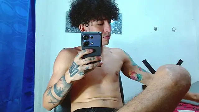 Snapshot of targuerian22 chatting on January 2025 02:04:01 AM targuerian22 online show from January 2025 02:04:01 AM