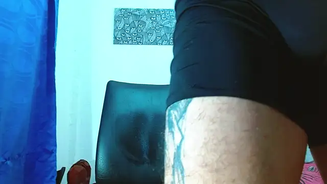 Snapshot of targuerian22 chatting on February 2025 12:20:02 AM targuerian22 online show from February 2025 12:20:02 AM