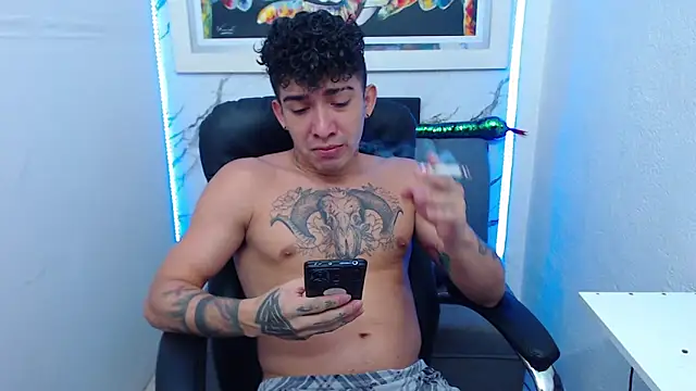 Snapshot of targuerian22 chatting on October 2025 02:42:01 AM targuerian22 online show from October 2025 02:42:01 AM