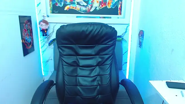 Snapshot of targuerian22 chatting on November 2025 08:03:02 AM targuerian22 online show from November 2025 08:03:02 AM