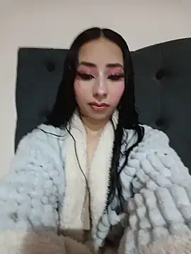 hanna  azumi online show from May 2026 10:15:02 PM