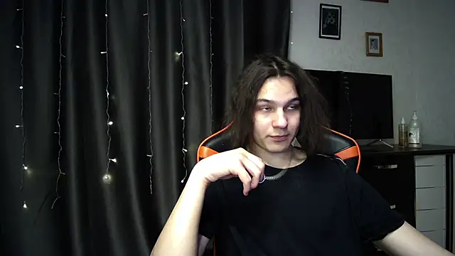 sweet lucifer666 online show from March 2025 06:18:01 PM