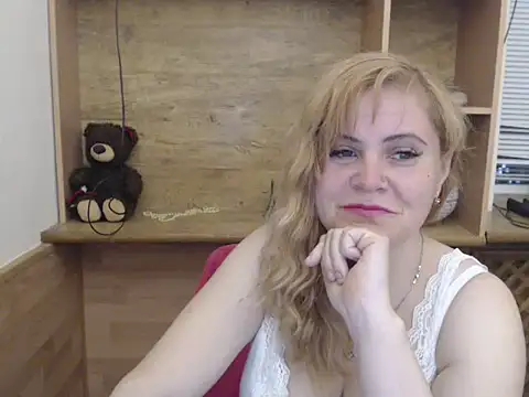 DaniellaKiss online show from May 2026 05:53:02 PM