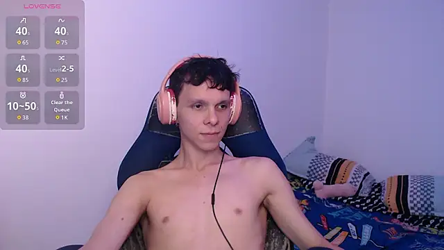 bryamado69 online show from March 2026 07:32:01 PM