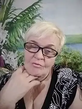 VioletSweet566 online show from December 2024 07:14:01 PM