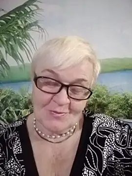 VioletSweet566 online show from December 2024 12:40:02 PM