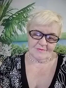 VioletSweet566 online show from December 2024 04:03:02 AM