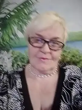 VioletSweet566 online show from December 2024 02:11:01 PM