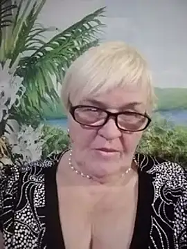 VioletSweet566 online show from December 2024 06:16:01 PM