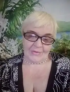 VioletSweet566 online show from February 2025 07:57:02 PM