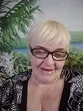 VioletSweet566 online show from February 2025 07:31:02 PM